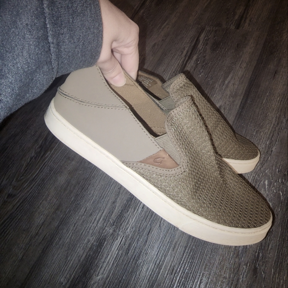 OLUKAI WAYERPROOF SHOES